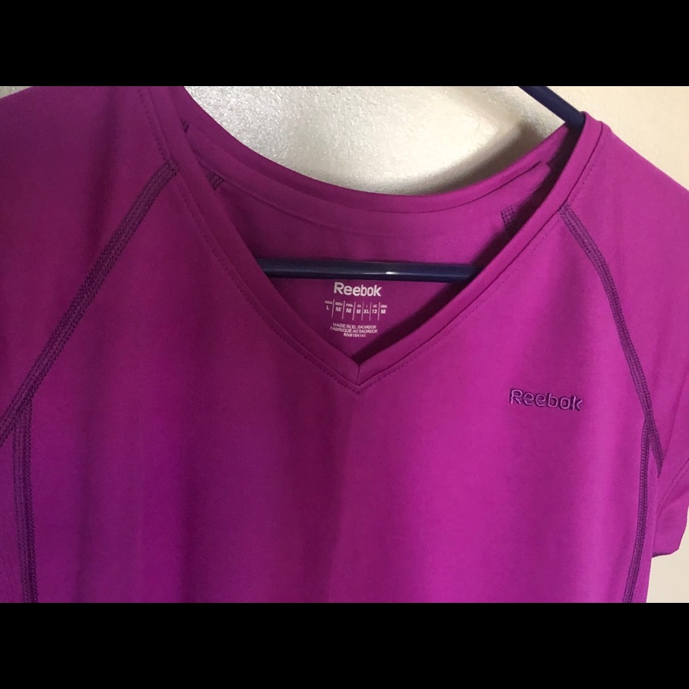 2 Reebok Shirts - Picture 6 of 8